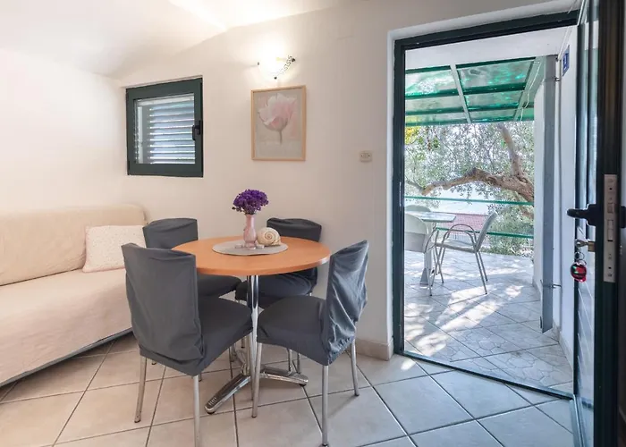 Dubra By Interhome Casa vacanze Komarna