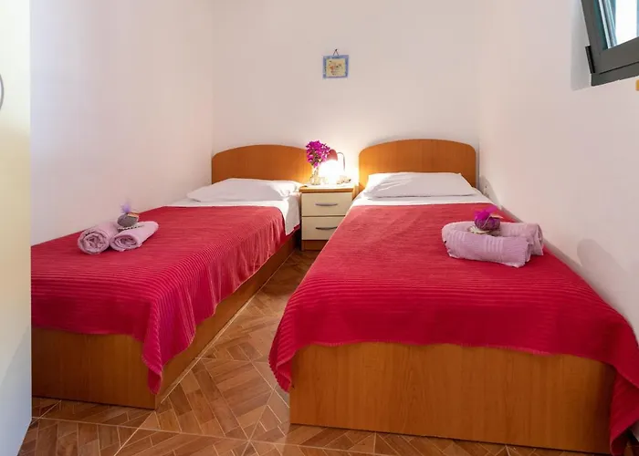 Dubra By Interhome Casa vacanze Komarna